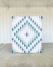 Load image into Gallery viewer, Iris Quilt Pattern
