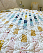 Load image into Gallery viewer, Iris Quilt Pattern