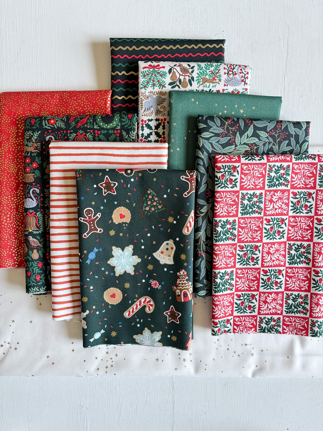 Rifle Paper Christmas Ramona Throw Quilt Kit