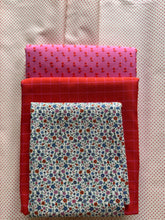Load image into Gallery viewer, Pink and Ruby Double Irish Chain Quilt Kit

