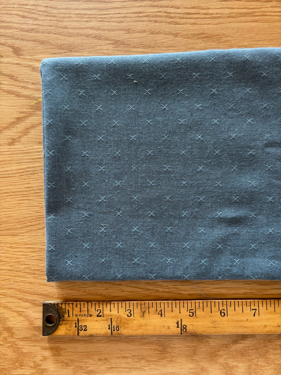 3/4 yd Remnant-R72