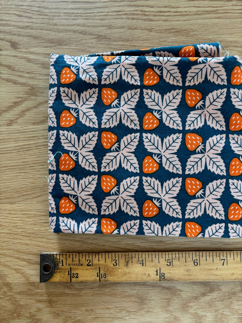 3/4 yd Remnant-R86