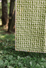 Load image into Gallery viewer, Ruby and Bee Maggie Pearl Quilt

