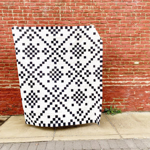 Black and White Meadowlark Throw Quilt Kit